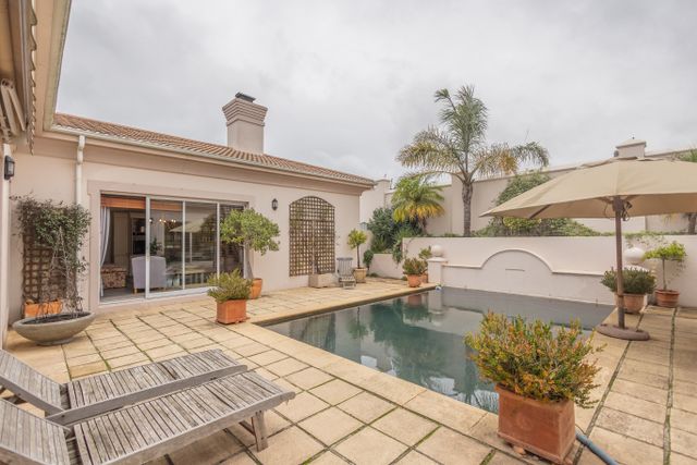 5 Bedroom Property for Sale in Aurora Western Cape
